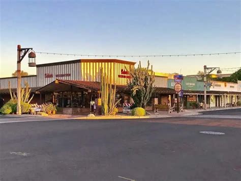 Enjoying A Joyridesaz Tour Of Art And History In Old Town Scottsdale