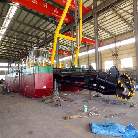 Inch Full Hydraulic System Mud Dredger For Building Port With Spud