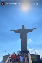 Kiko Loureiro Relembra As Origens Cariocas Ao Visitar O Cristo Redentor