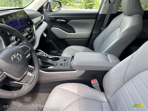 Graphite Interior Toyota Highlander Xle Awd Photo