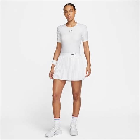 Saia Nikecourt Dri Fit Advantage Feminina em Promoção Centauro