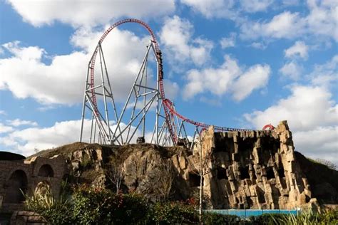 Honest Review of Vialand Rides in Istanbul - The Passport Couple