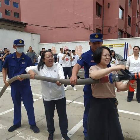 安全生产月锦州市消防救援支队北镇大队开展“上门服务”现场指导社会单位解决消防安全问题培训人员火灾