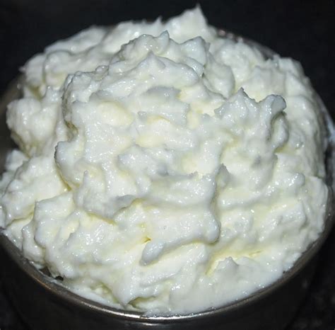 Paripoorna Paksiddhi LONI WHITE BUTTER