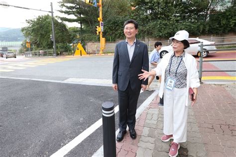 이상일 용인특례시장 고림초 아이들 환한 미소에 “학교 정문 개선 적극 행정 보람느껴”