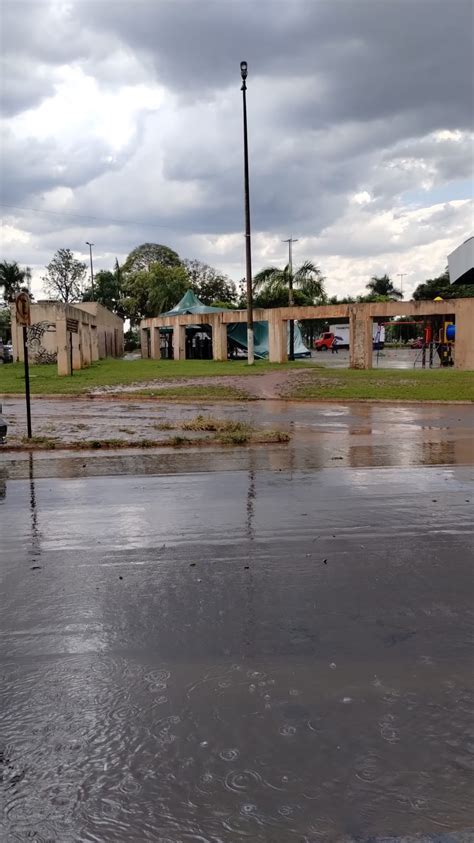 Chuva E Ventania Causam Estragos Em Diferentes Pontos De Patos De Minas