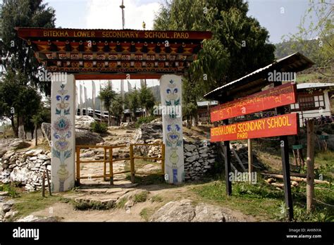 Bhutan education haa valley bitekha hi-res stock photography and images ...