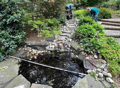 how to fix a leaking pond