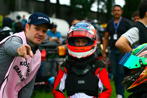 Agora Rubens Barrichello vai ver o tamanho da encrenca que é ser pai de