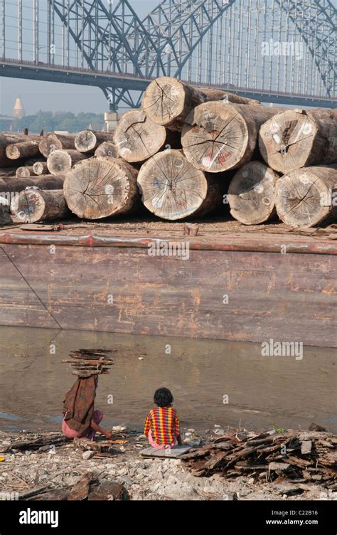 Sagaing bridge burma hi-res stock photography and images - Alamy