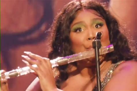 Lizzo Makes History Cool Playing Year Old Flute Owned By Former