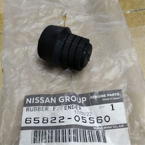 Jual Karet Penahan Kap Mesin Nissan Navara Wd S Orisinil