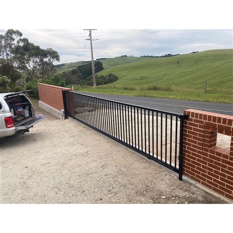 Sliding Gate Installation – Uneek Automation