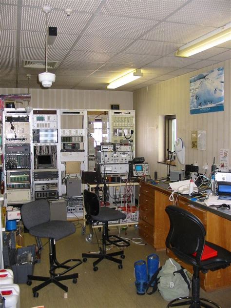 Electronic workbench, Electronics lab, Electronics lab workbenches