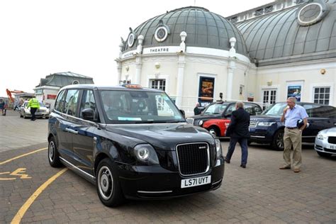 London Black Cab Drivers Drive Military Veterans To Worthing To Mark 75th Anniversary In Pictures