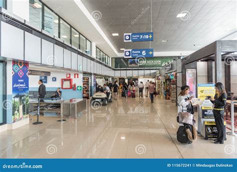 GUATEMALA -NOVEMBER 22, 2017: Interior of Guatemala International Airport La Aurora Editorial ...