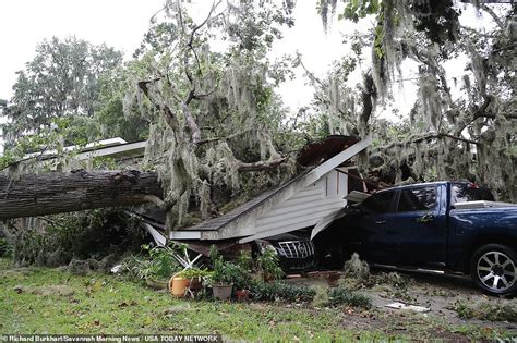 Deadly Idalia Storm Surge Barrels Through Georgia And The Carolinas