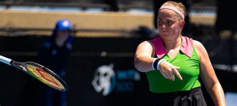 Ce N A V Zut Stuttgartul Emma R Ducanu Spulberat De Jelena Ostapenko