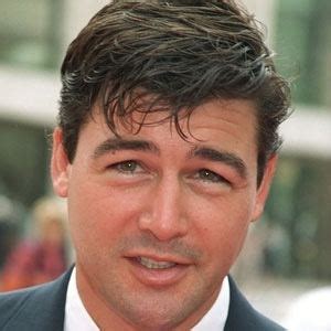 Kyle Chandler - Age, Family, Bio | Famous Birthdays