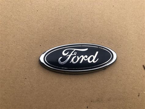 EMBLEMAT ZNACZEK KLAPY FORD FOCUS MK1 1998-2004 - 13507965793 ...