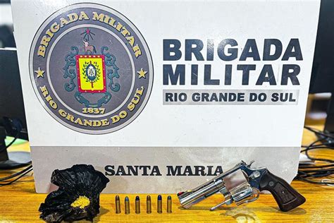 Homem é Preso Com Arma Drogas E Munições Em Santa Maria