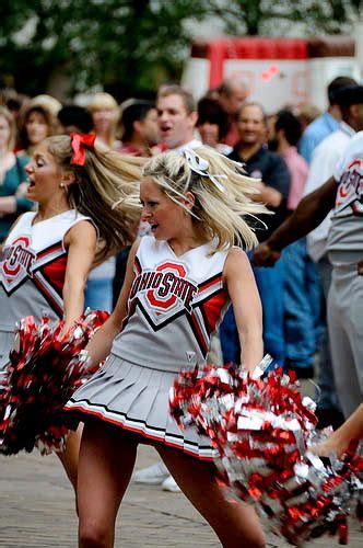 Ohio State Cheerleaders Football Cheerleaders College Cheerleading