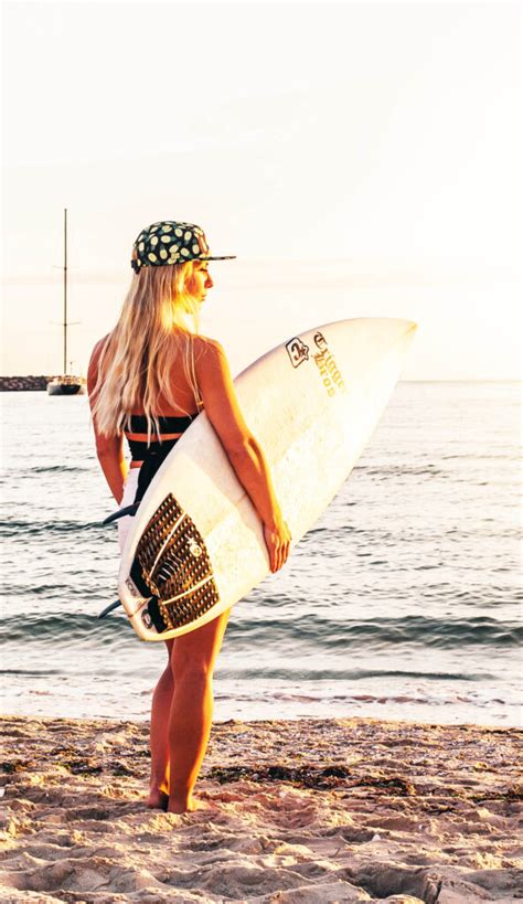 Women's Surf Camps: Surfs Up Ladies Hang 10 and Have Fun