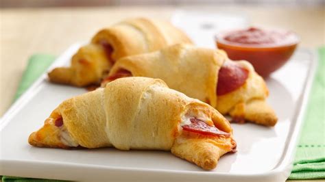 pepperoni rolls with pillsbury pizza dough