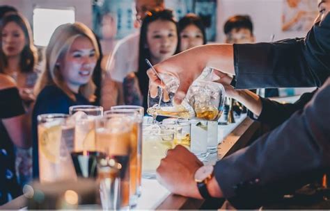 Why Should You Opt For A Mobile Bar For Your Wedding Or Any Event