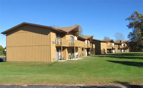 Fox Hills Resort Fox Creek Course Condos - Wisconsin Golf Trips