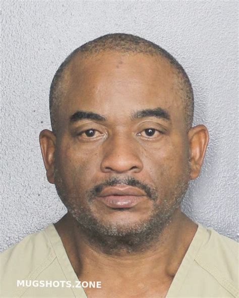 REYNOLDS ONEIL DONOVAN 12 06 2022 Broward County Mugshots Zone