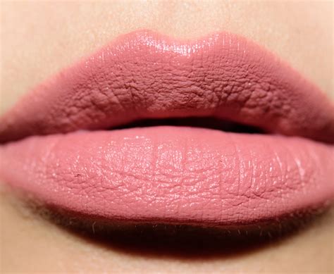 Charlotte Tilbury Pillow Talk Blur Airbrush Lip Blur Review Swatches