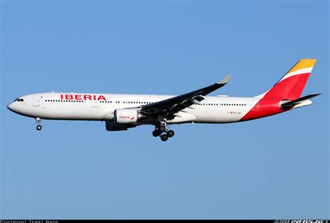 Airbus A330-302 - Iberia | Aviation Photo #7406361 | Airliners.net