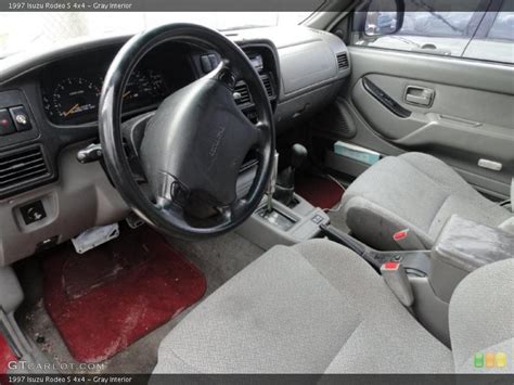 Gray 1997 Isuzu Rodeo Interiors