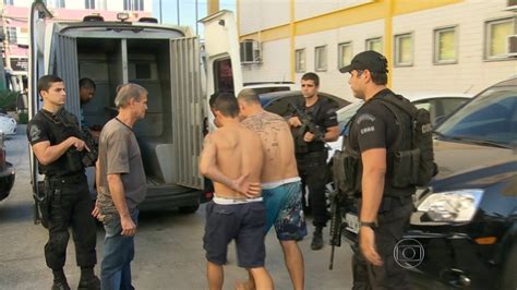 Moradores do Complexo do Chapadão no Rio esperam dias de paz RJ1 G1