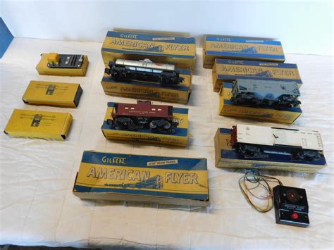 Lot American Flyer Train Cars Accessories