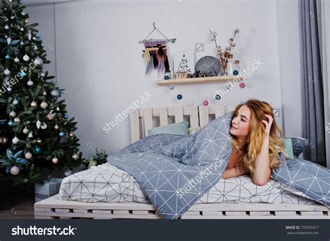 Sexy Naked Blonde Model On Bed Stock Photo 775055917 Shutterstock