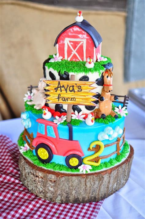 Barnyard Bash Birthday Cake In 2019 Farm Birthday Cakes Farm