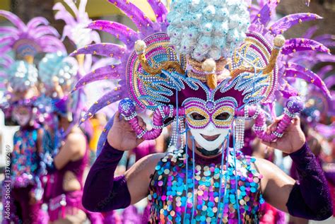 Masskara Festival Street Dance Parade Participant Facing The Camera Stock 写真 Adobe Stock