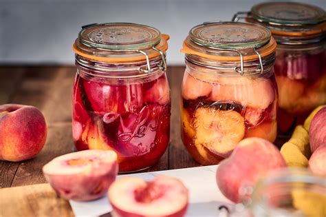 Pêches au sirop maison Claire Brague photographe culinaire