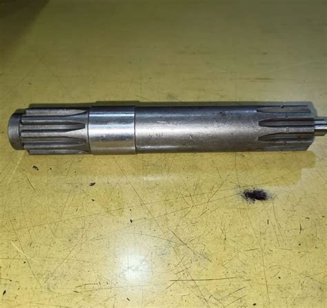 Alloy Steel Connecting Shaft Swaraj Size 10 10 Splines Length 225mm