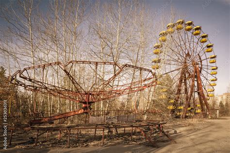 Abandoned amusement park in Pripyat, in Chernobyl Exclusion Zone ...