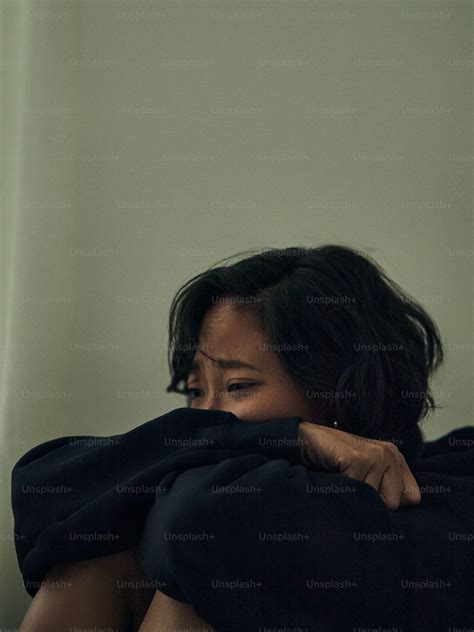 cry pictures hd   images stock   unsplash