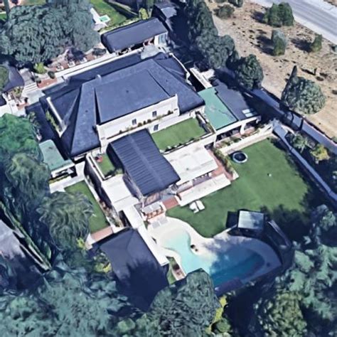 Sergio Ramos & Pilar Rubio's Home in Madrid, Spain (Google Maps)