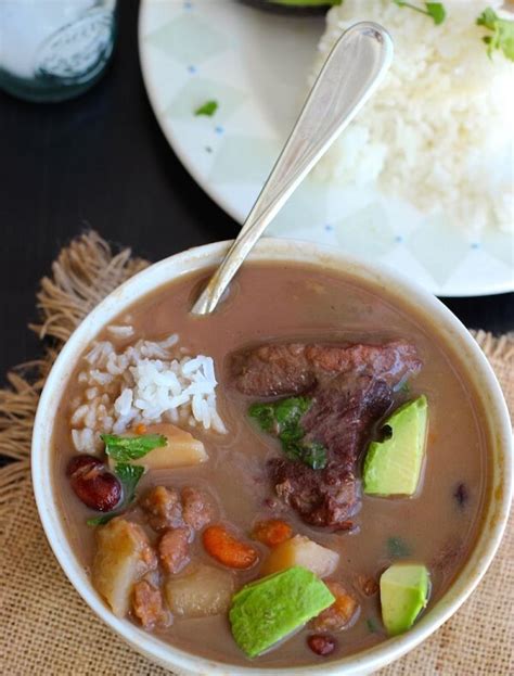 Sopa De Frijoles Con Carne De Res Frijoleros