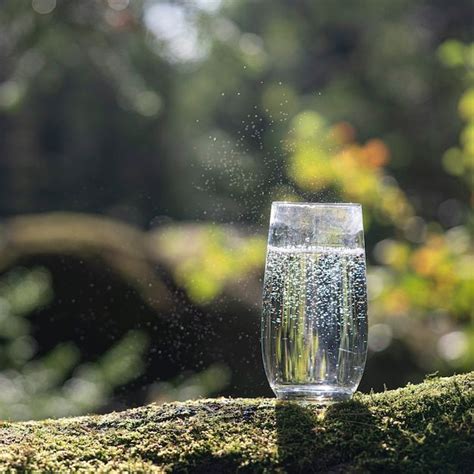 premium photo  glass  drinking water   background