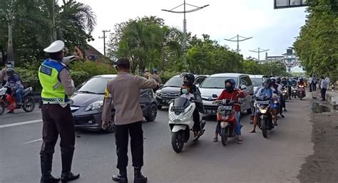 Ibnu Sina Pantau Posko Perbatasan A Yani Km