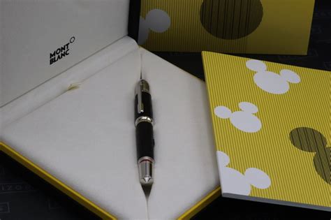 Montblanc Great Characters Walt Disney Special Edition Fountain Pen Izods