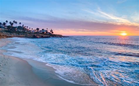 Your Guide To San Diego Beach Weddings