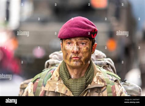 Parachute Regiment Soldier With Camouflaged Face At The Lord Mayors